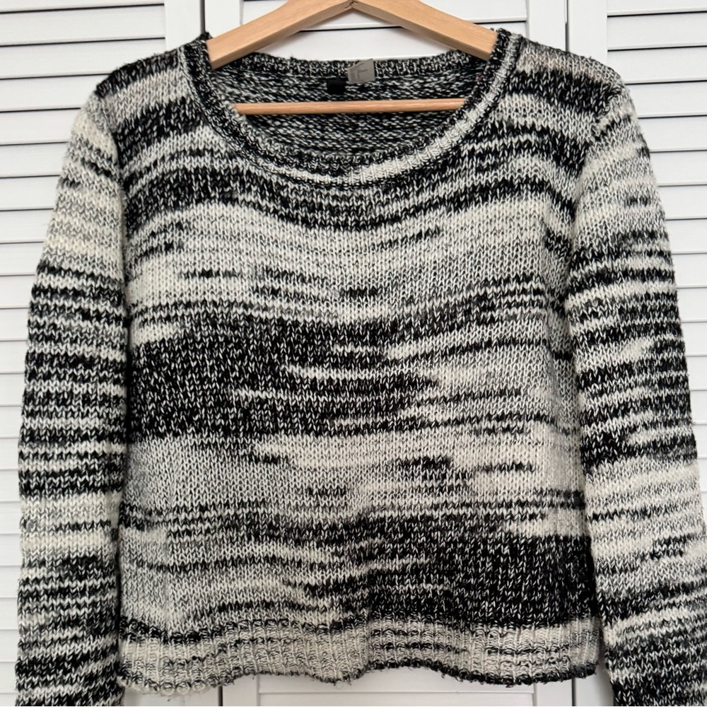 H&M Sweater | Size: S